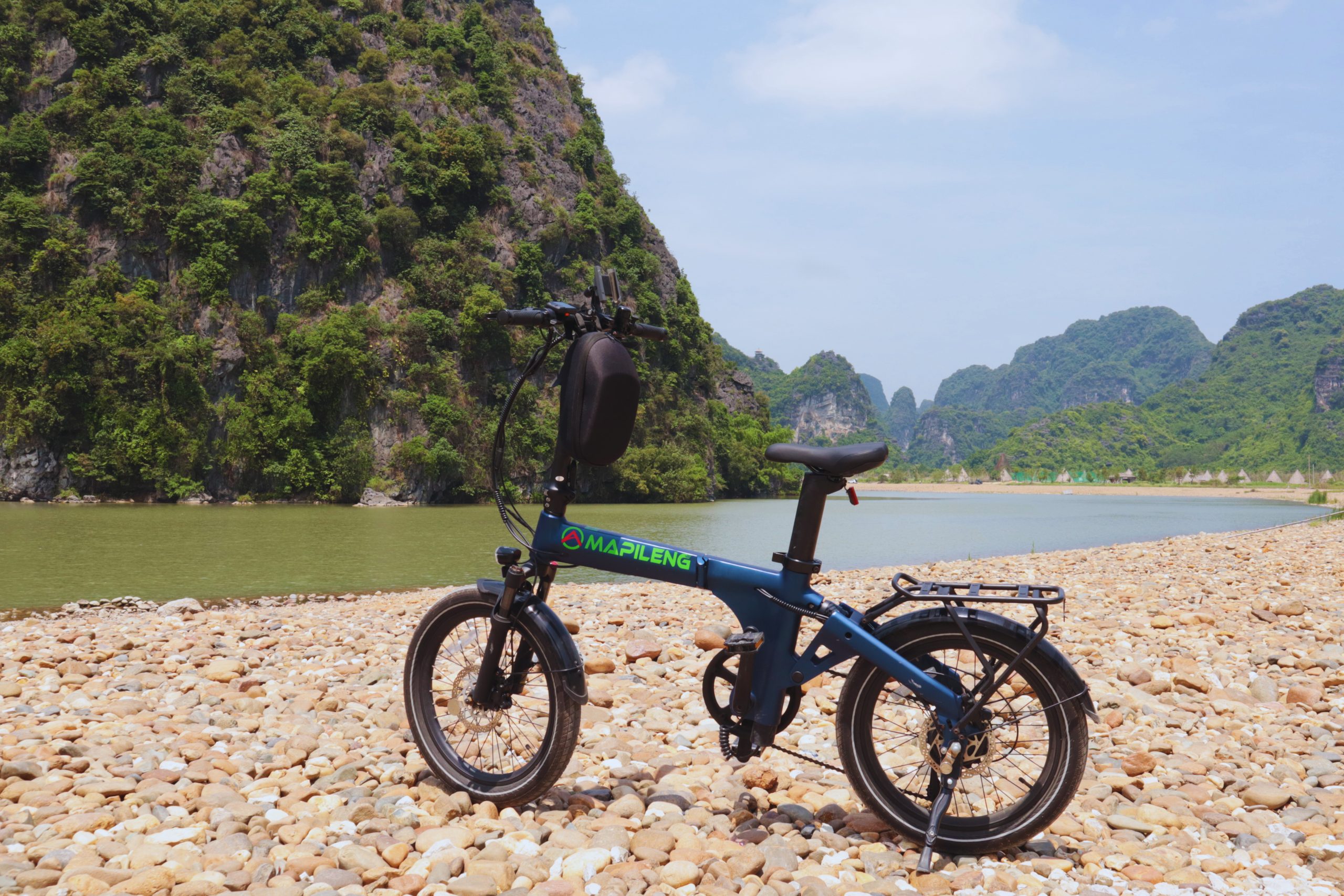 Khám phá Bích Động bằng xe đạp điện PiGo